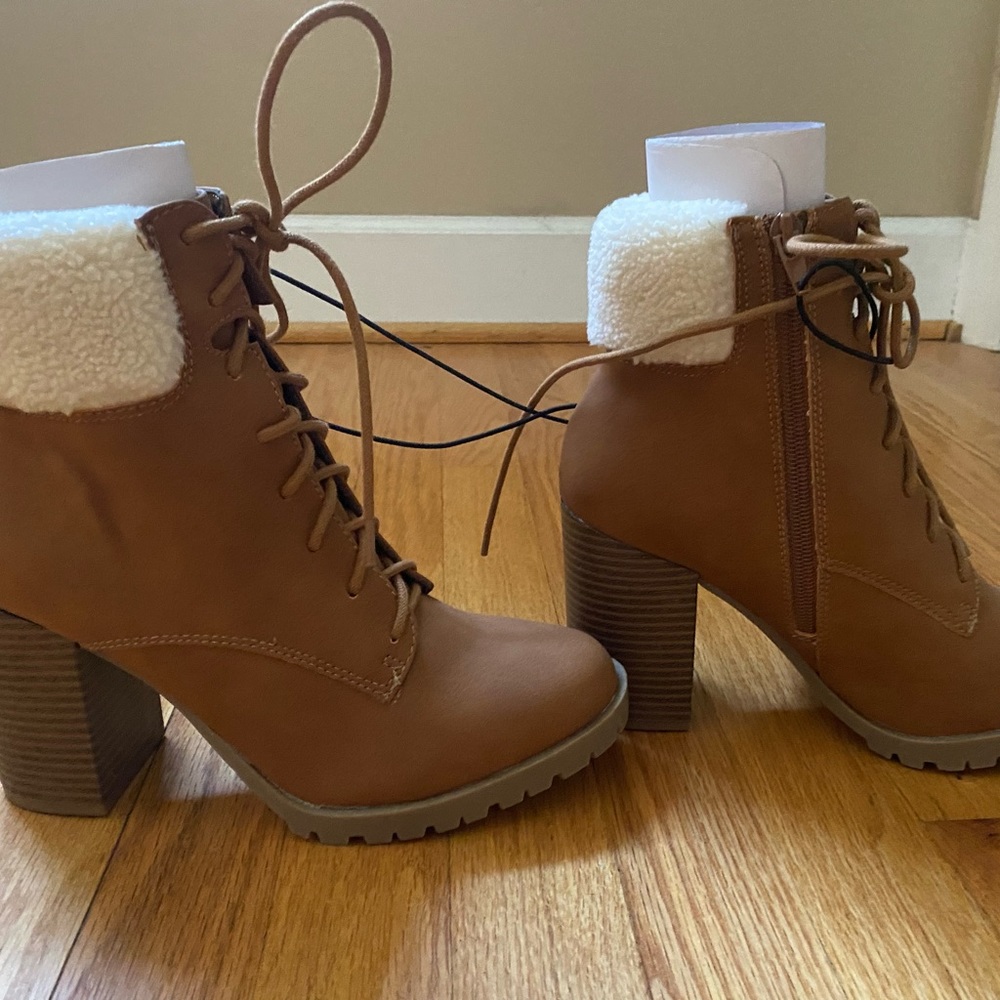 Brown booties - Picture 2 of 5